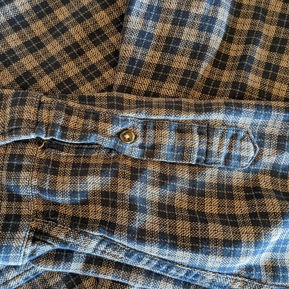 GAP button down! - Picture 3 of 5